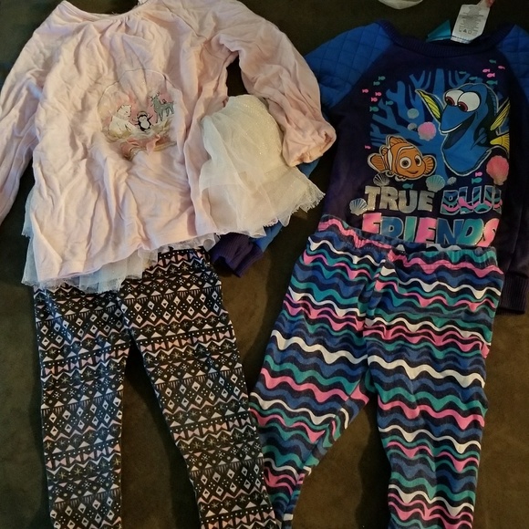 Clothes - Picture 3 of 4